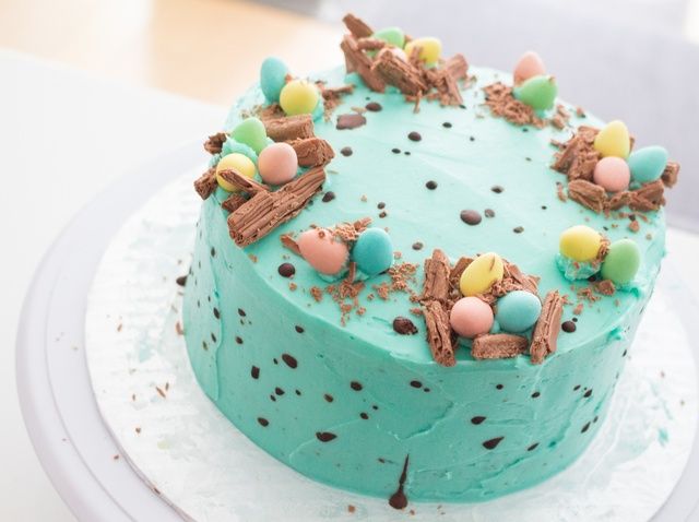 Create a Speckled Chocolate Easter Cake: Decorating Guide